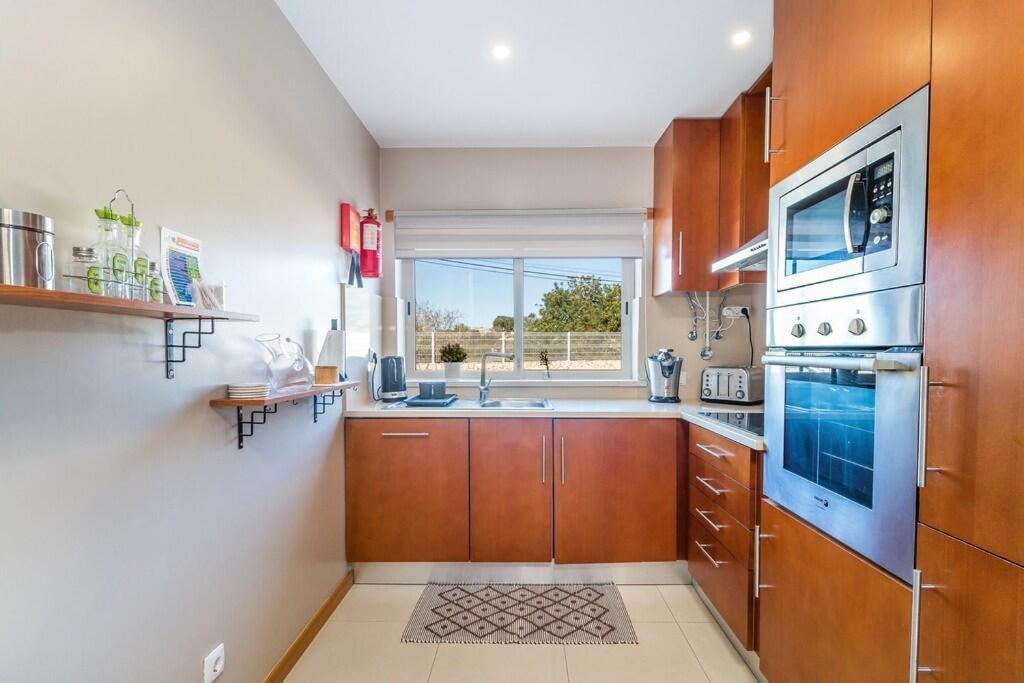 Fantastic Townhouse With Pool And Sea Views Villa Албуфейра Екстериор снимка