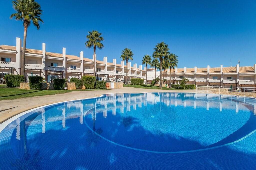 Fantastic Townhouse With Pool And Sea Views Villa Албуфейра Екстериор снимка