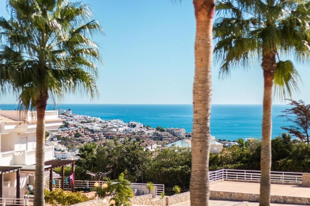 Fantastic Townhouse With Pool And Sea Views Villa Албуфейра Екстериор снимка